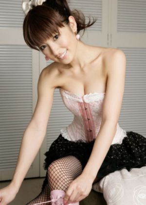 天降女子从2楼掉下了未修剪
