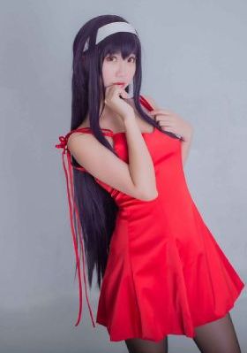 绣榻春